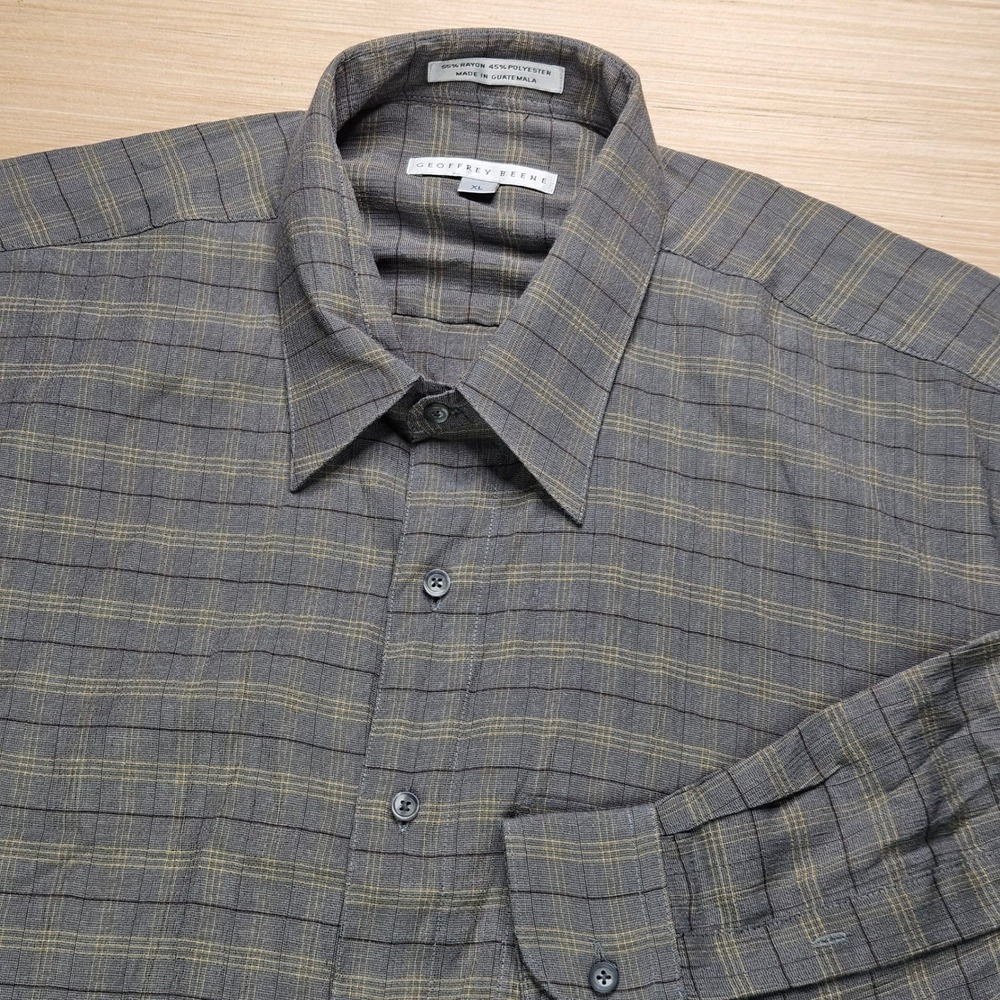 Geoffrey Beene Men Button Down Shirt XL Plaid Long Sleeve Gray  Rayon Polyester